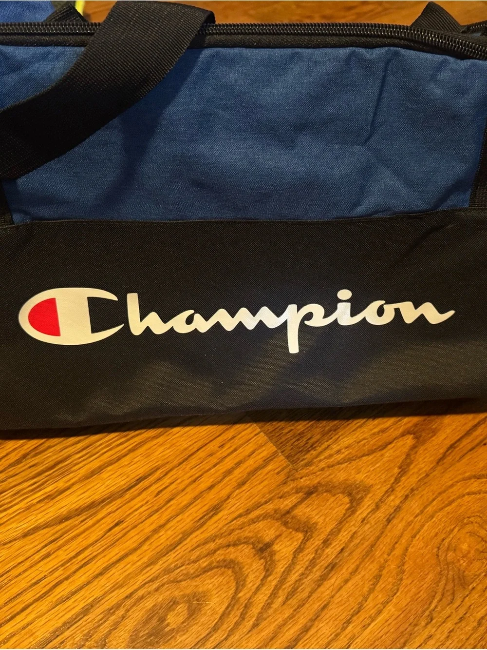 Champion sporty duffel